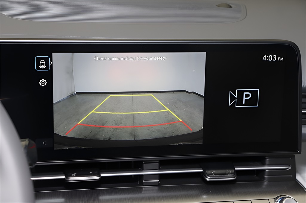 2025 Hyundai Kona SEL photo 11