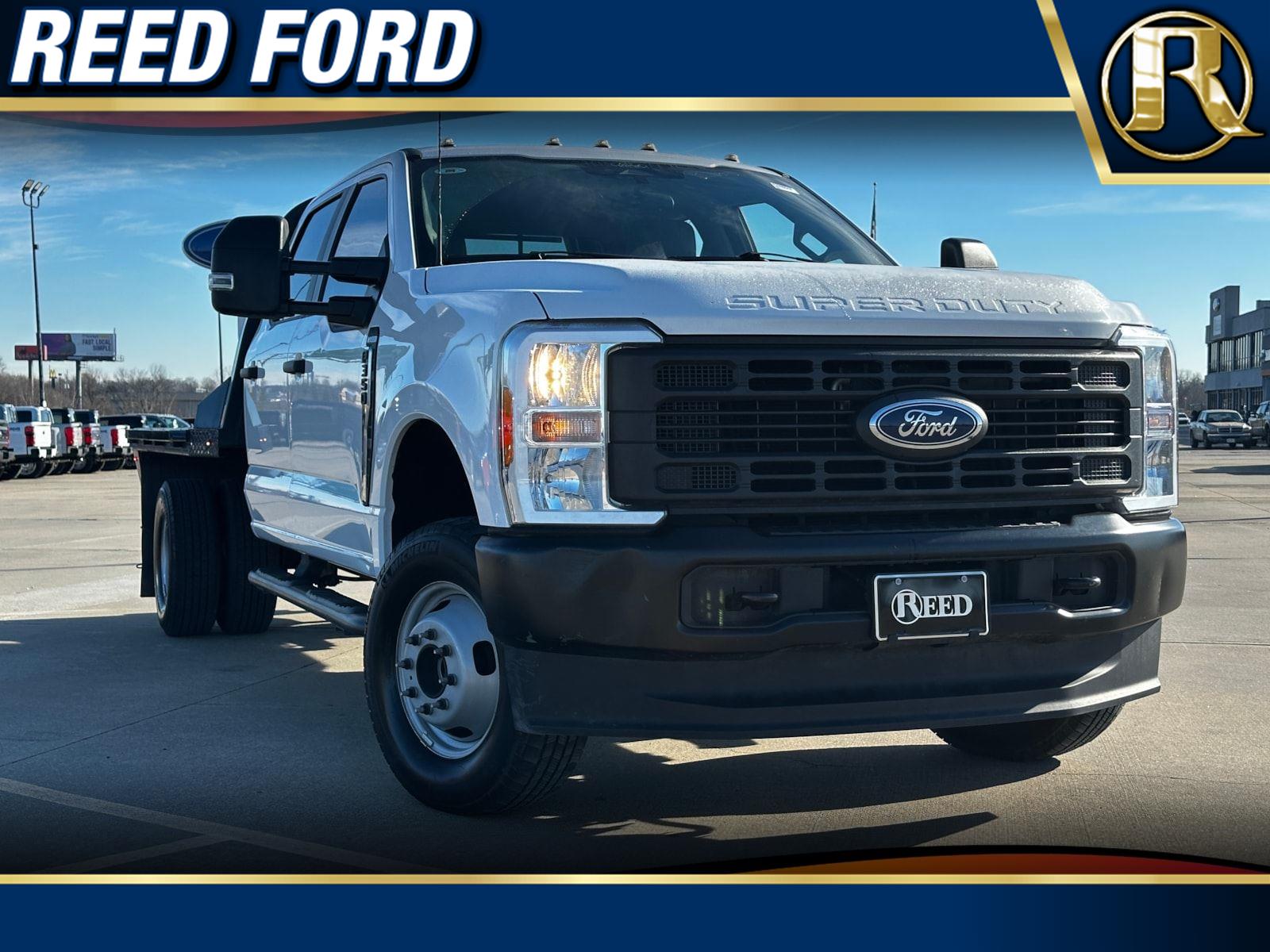 2024 Ford F-350 Super Duty Chassis Cab XL's photo