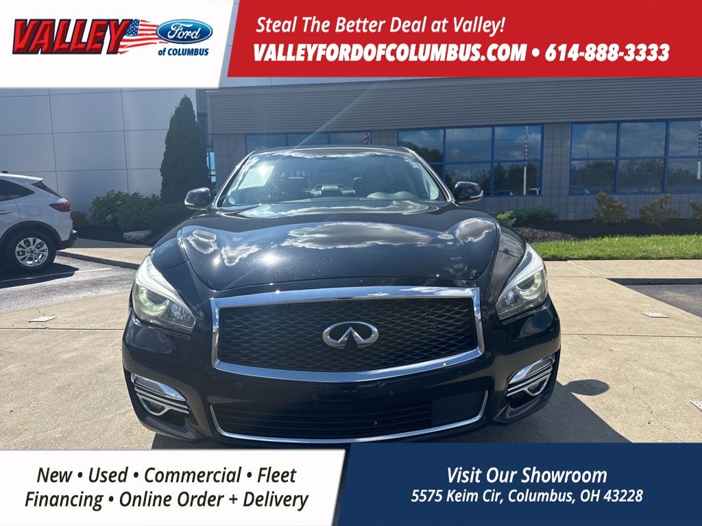 2016 Infiniti Q70 photo 8