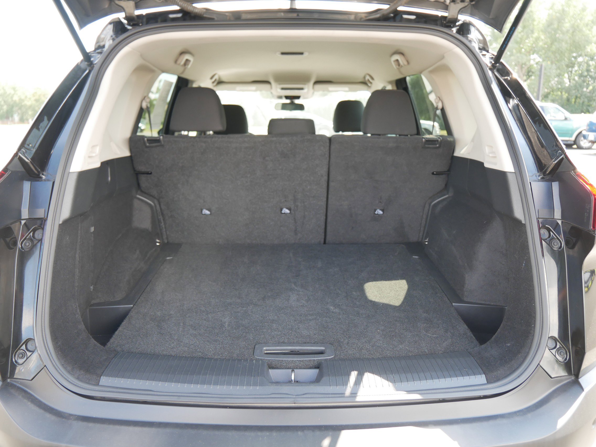 2023 Nissan Rogue S photo 13