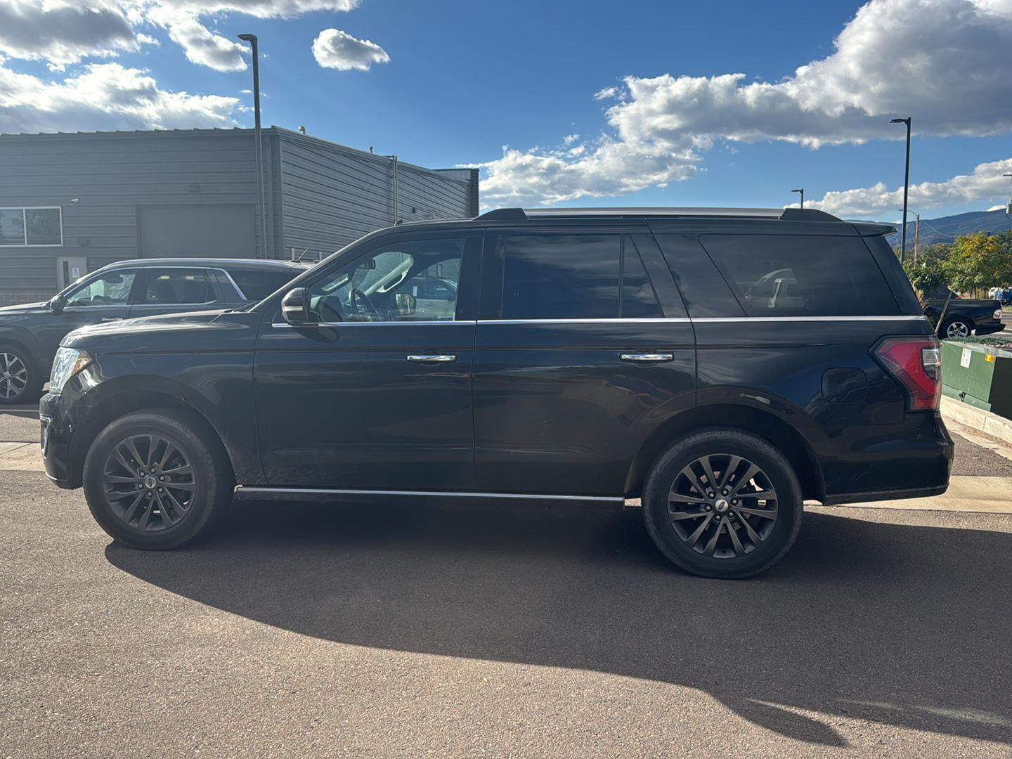 2021 Ford Expedition Limited photo 5