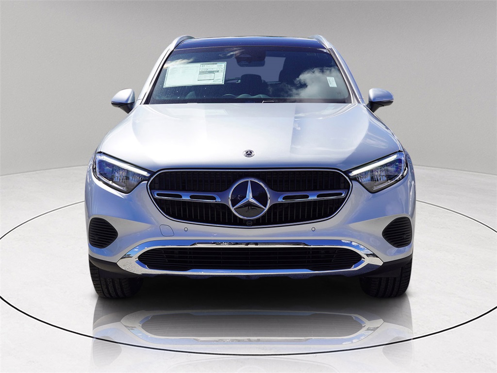 2026 Mercedes Benz GLC 300 photo 2