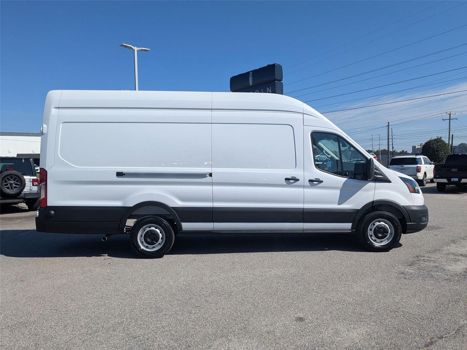 2026 Ford Transit Cargo Van photo 4