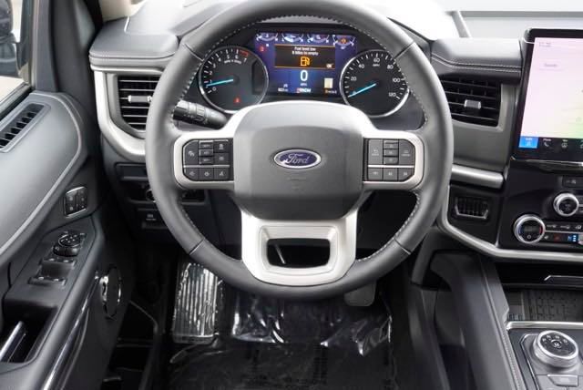 2024 Ford Expedition XLT photo 12