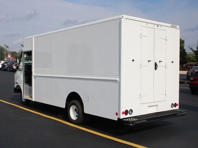 2024 Ford E-450 photo 5