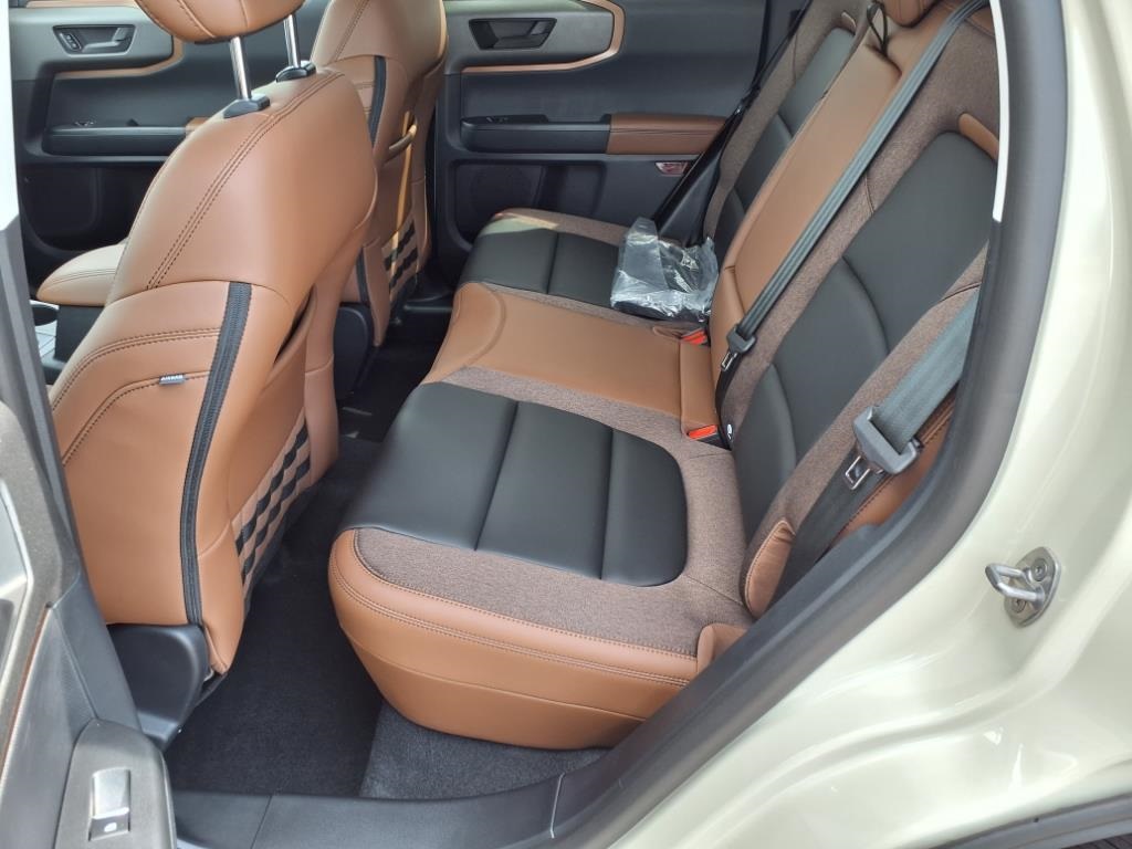 2025 Ford Bronco Sport Outer Banks photo 10