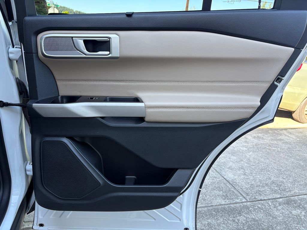 2023 Ford Explorer Limited photo 21