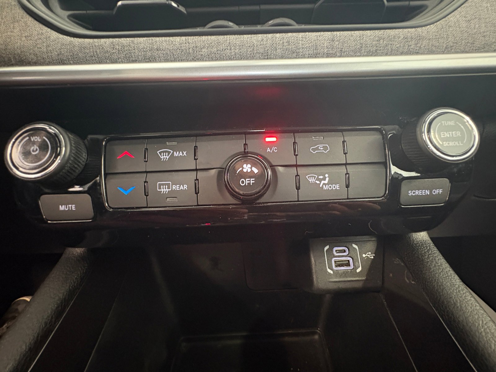 2022 Jeep Compass Latitude photo 19