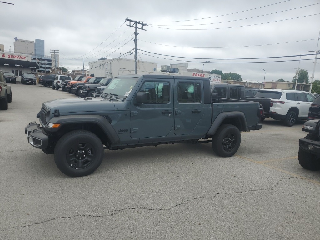 2025 Jeep Gladiator Sport photo 4