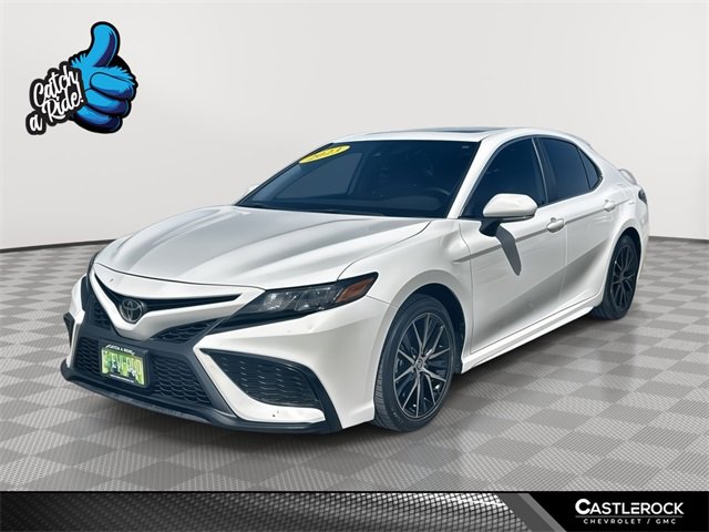 2023 Toyota Camry SE's photo