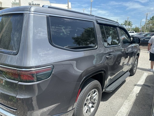 2023 Jeep Wagoneer Base photo 2