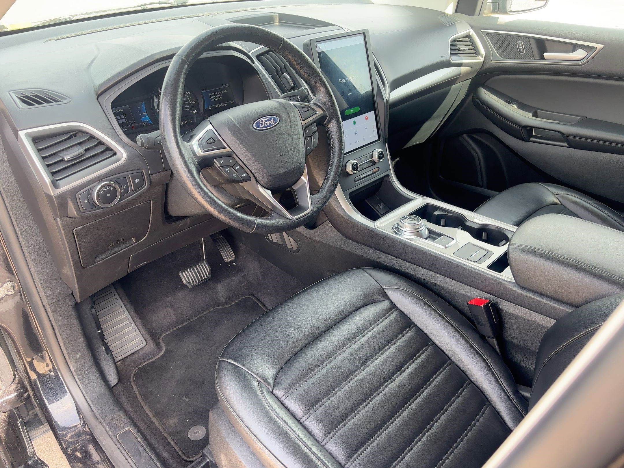 2023 Ford Edge SEL photo 3