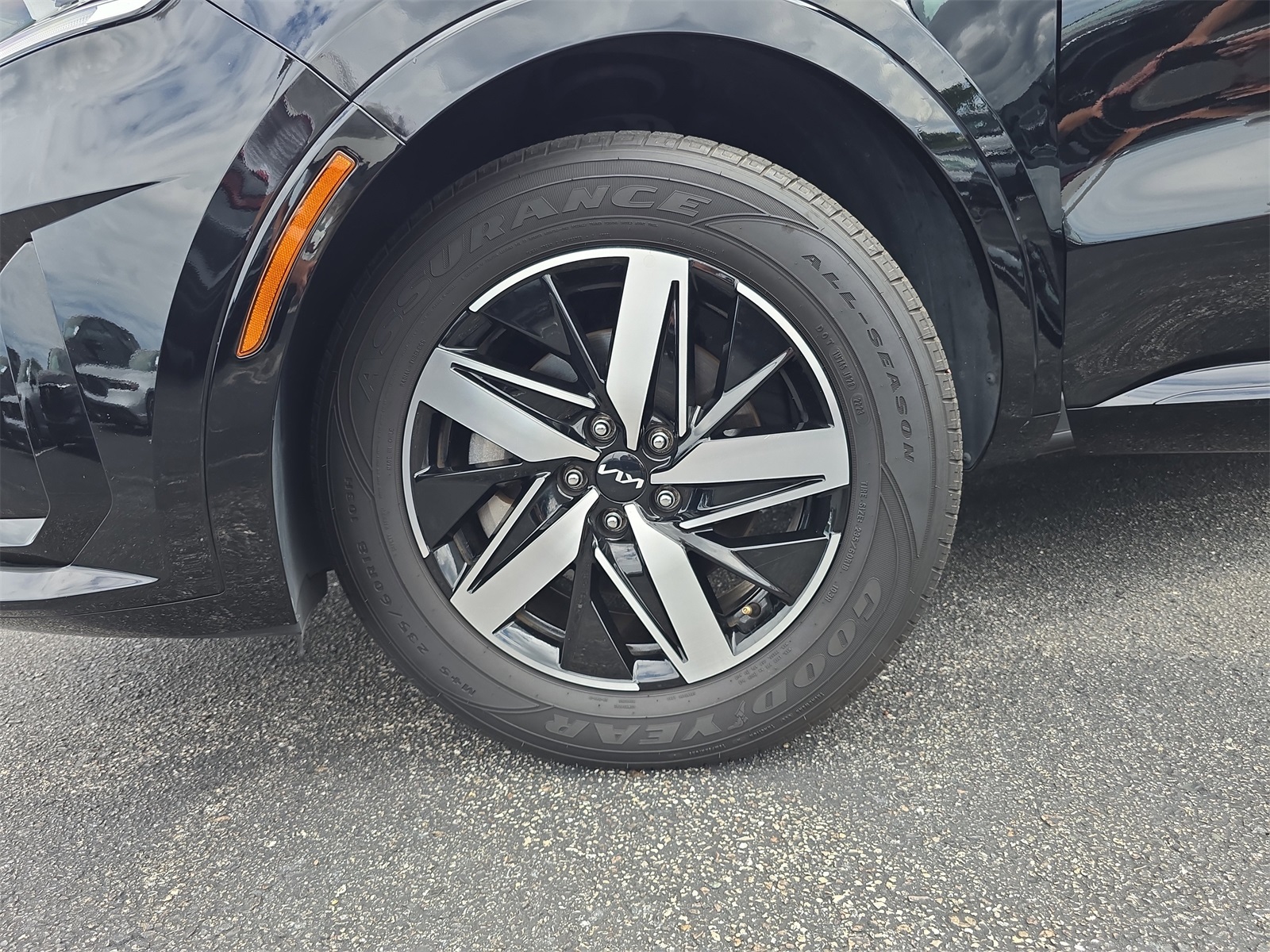 2023 Kia Sorento S photo 27