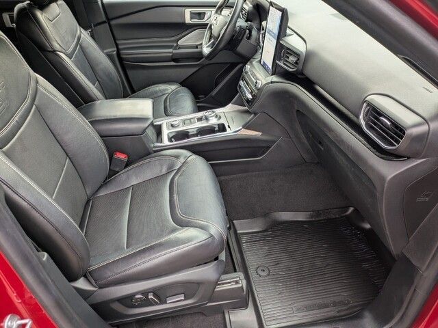 2020 Ford Explorer ST photo 30
