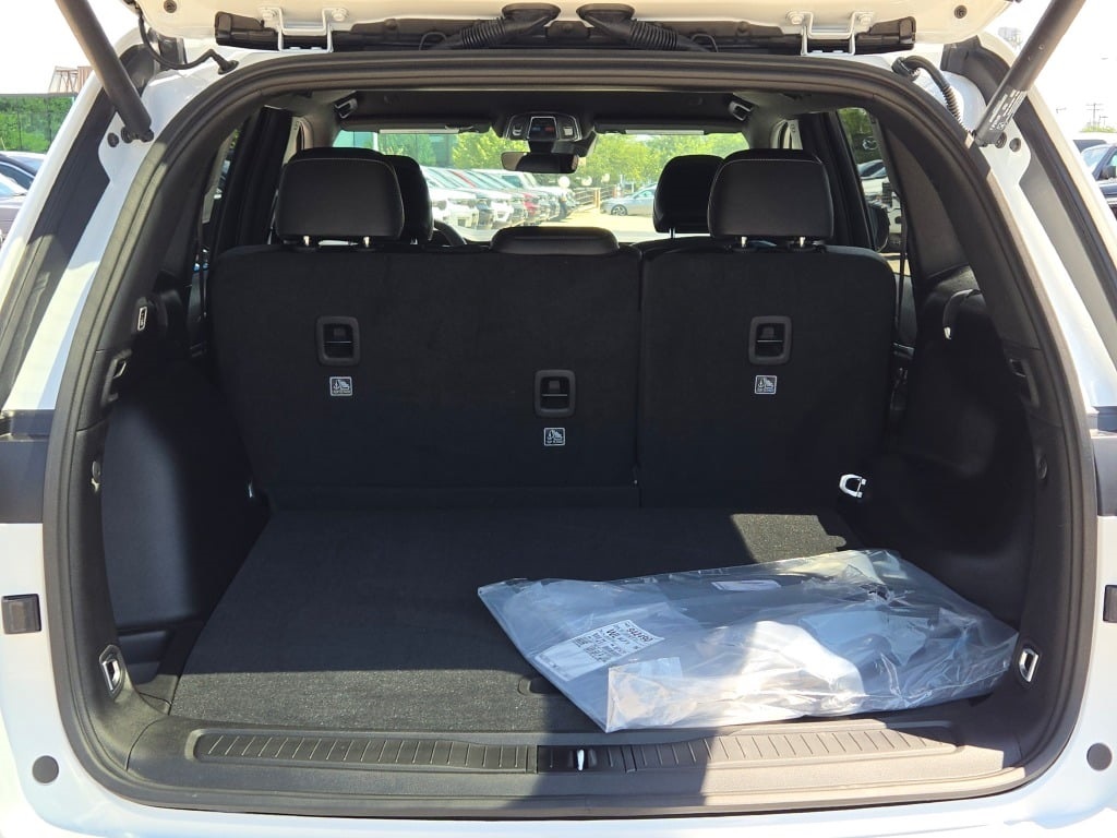2025 Jeep Grand Cherokee Limited photo 16