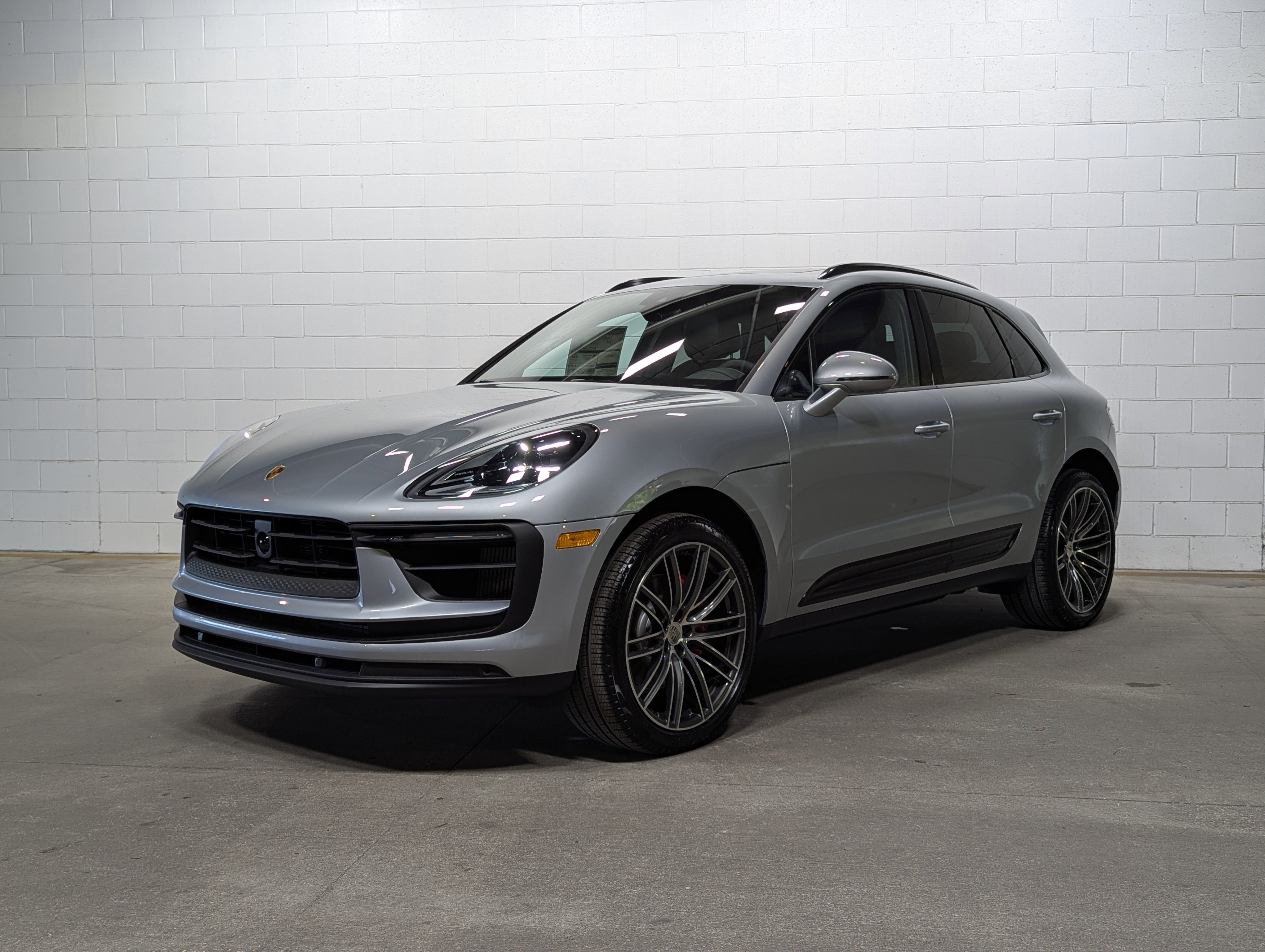 New 2025 Porsche Macan S Sport Utility in Tampa #LB43766 | Porsche