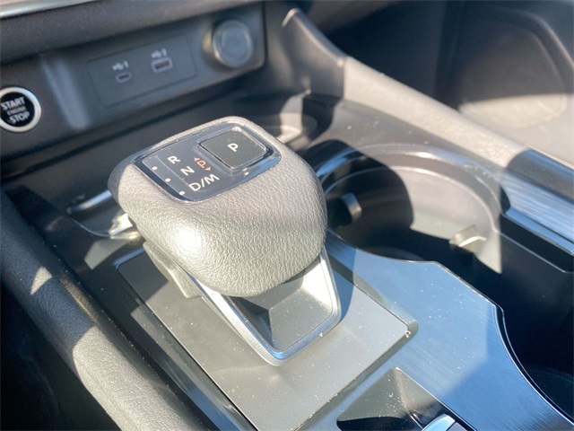 2023 Nissan Rogue SV photo 9