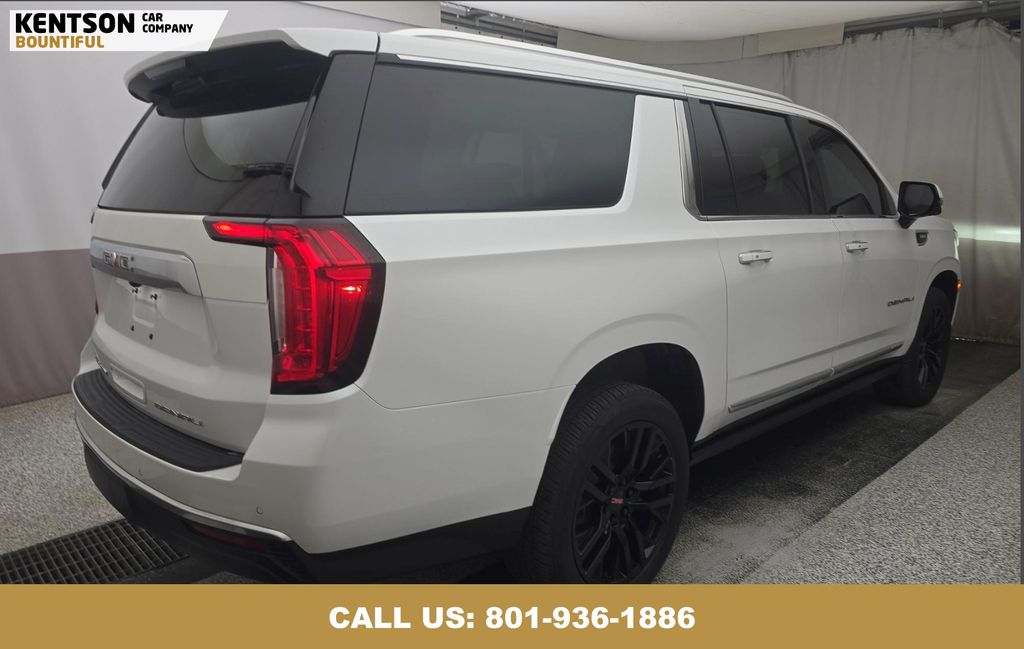 2023 Gmc Yukon XL Denali photo 3