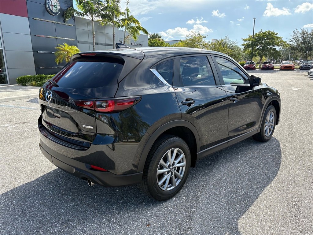 2022 Mazda CX-5 2.5 Select photo 3