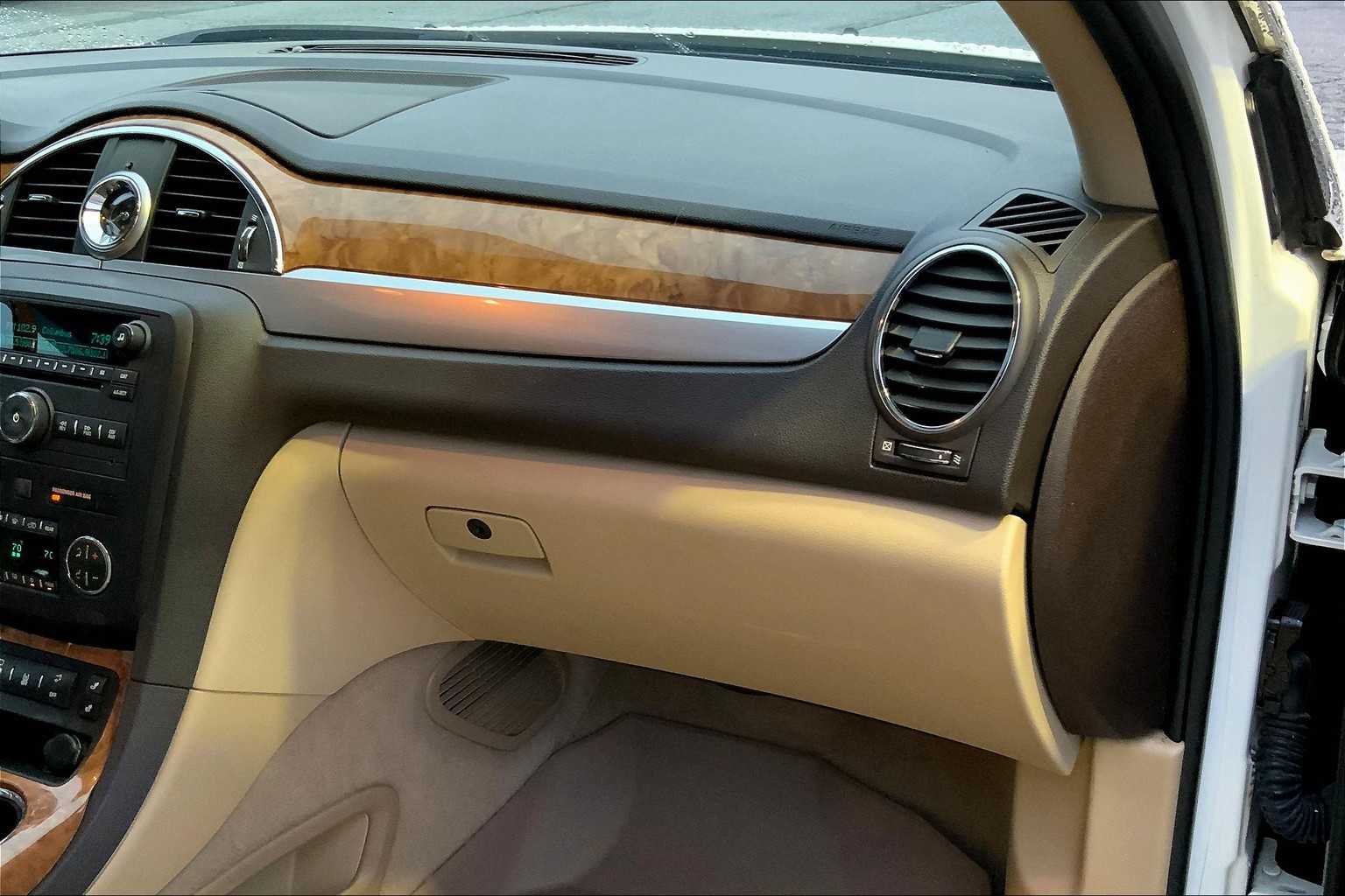 2012 Buick Enclave Leather photo 16