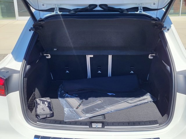 2025 Mercedes Benz GLA 250 photo 4