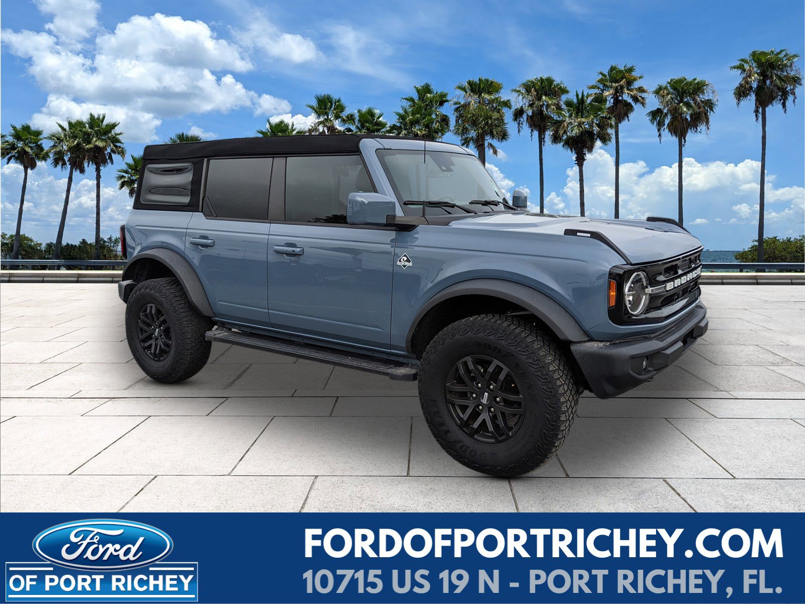 2023 Ford Bronco 4-Door Outer Banks