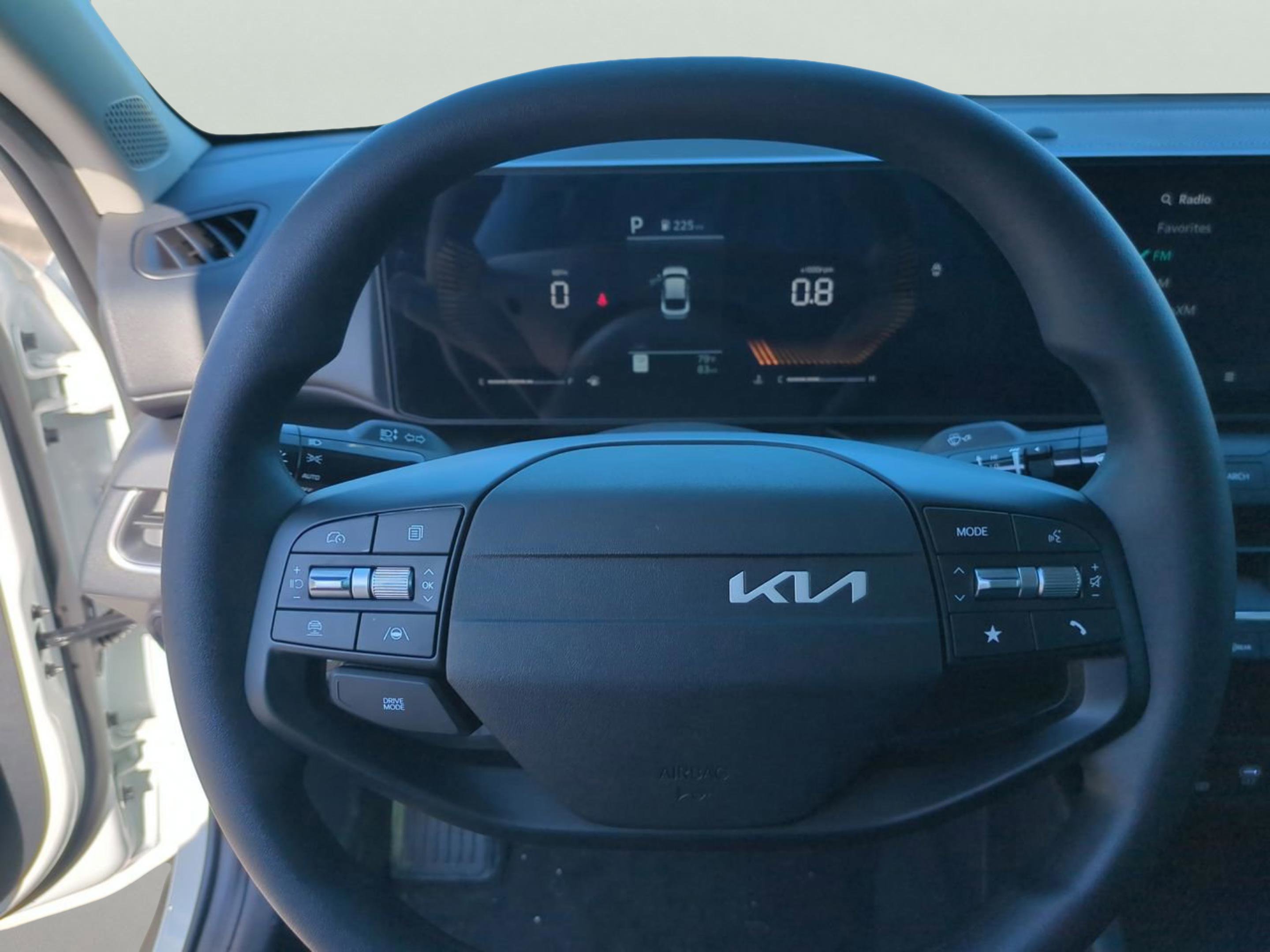 2025 Kia K4 LXS photo 21