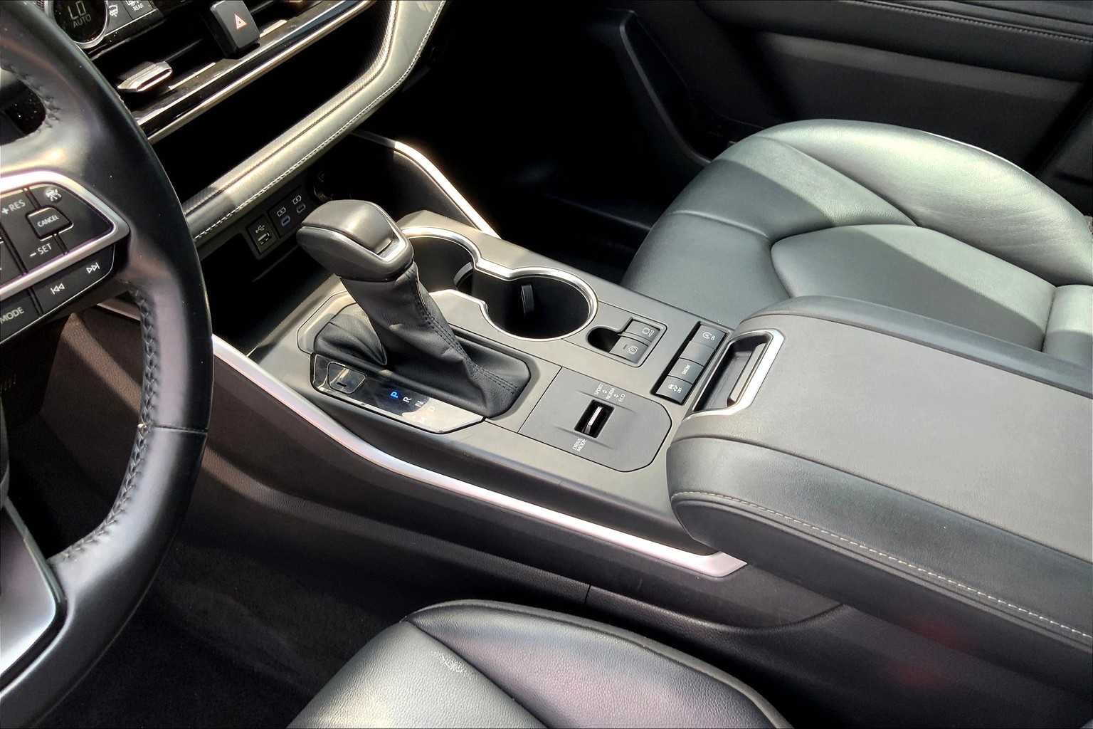 2022 Toyota Highlander XLE photo 14