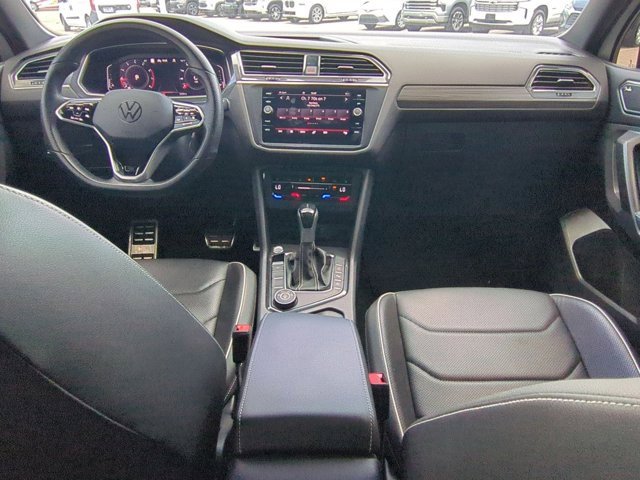 2023 Volkswagen Tiguan SEL R-Line Black photo 11