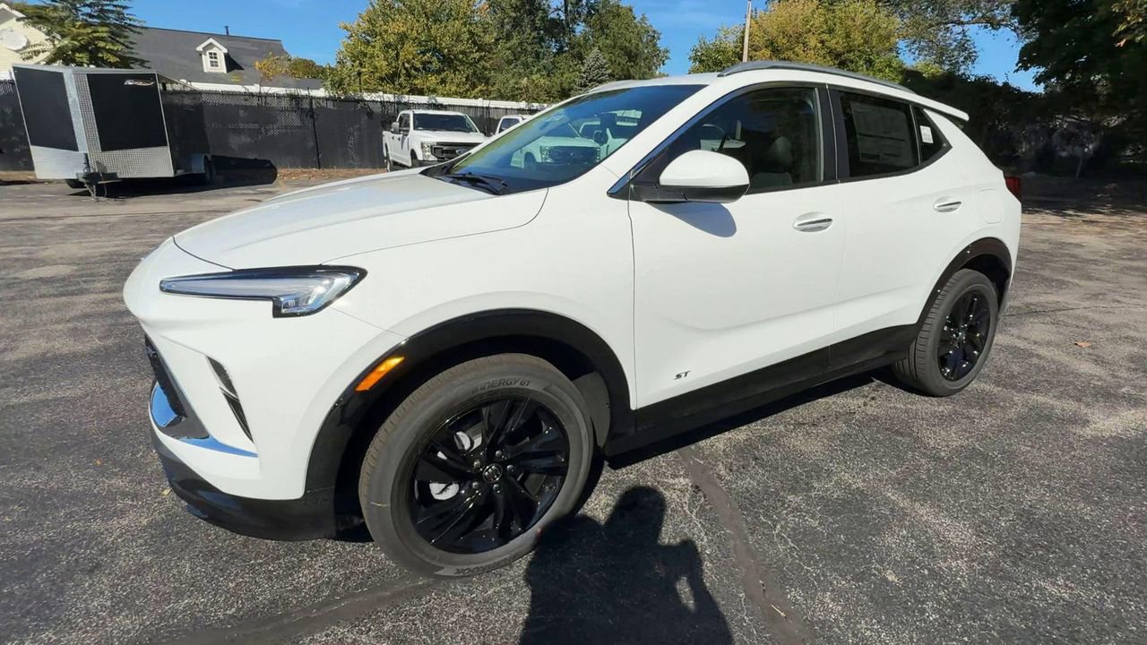 2026 Buick Encore GX Sport Touring photo 4
