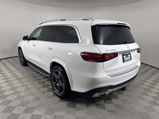 2026 Mercedes Benz GLS 450 4MATIC photo 4
