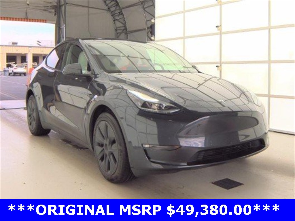 2024 Tesla Model Y Long Range's photo