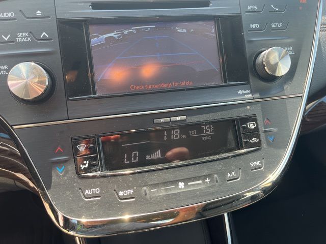 2013 Toyota Avalon Hybrid photo 18