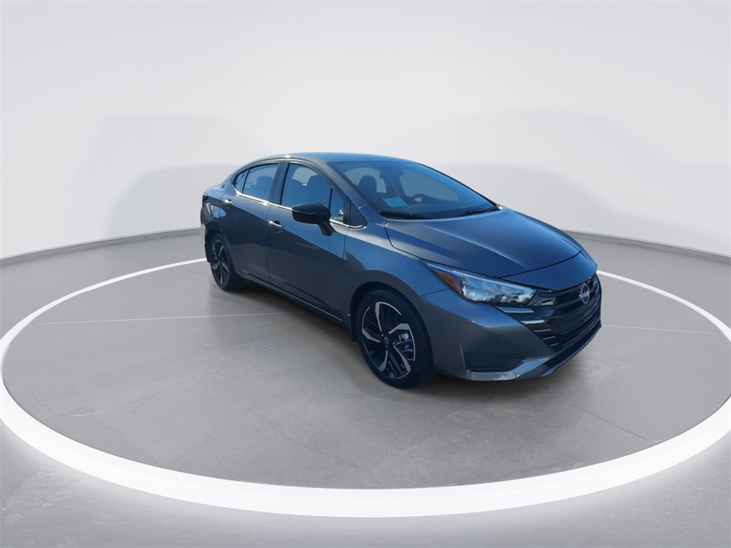 2025 Nissan Versa 1.6 SR photo 2