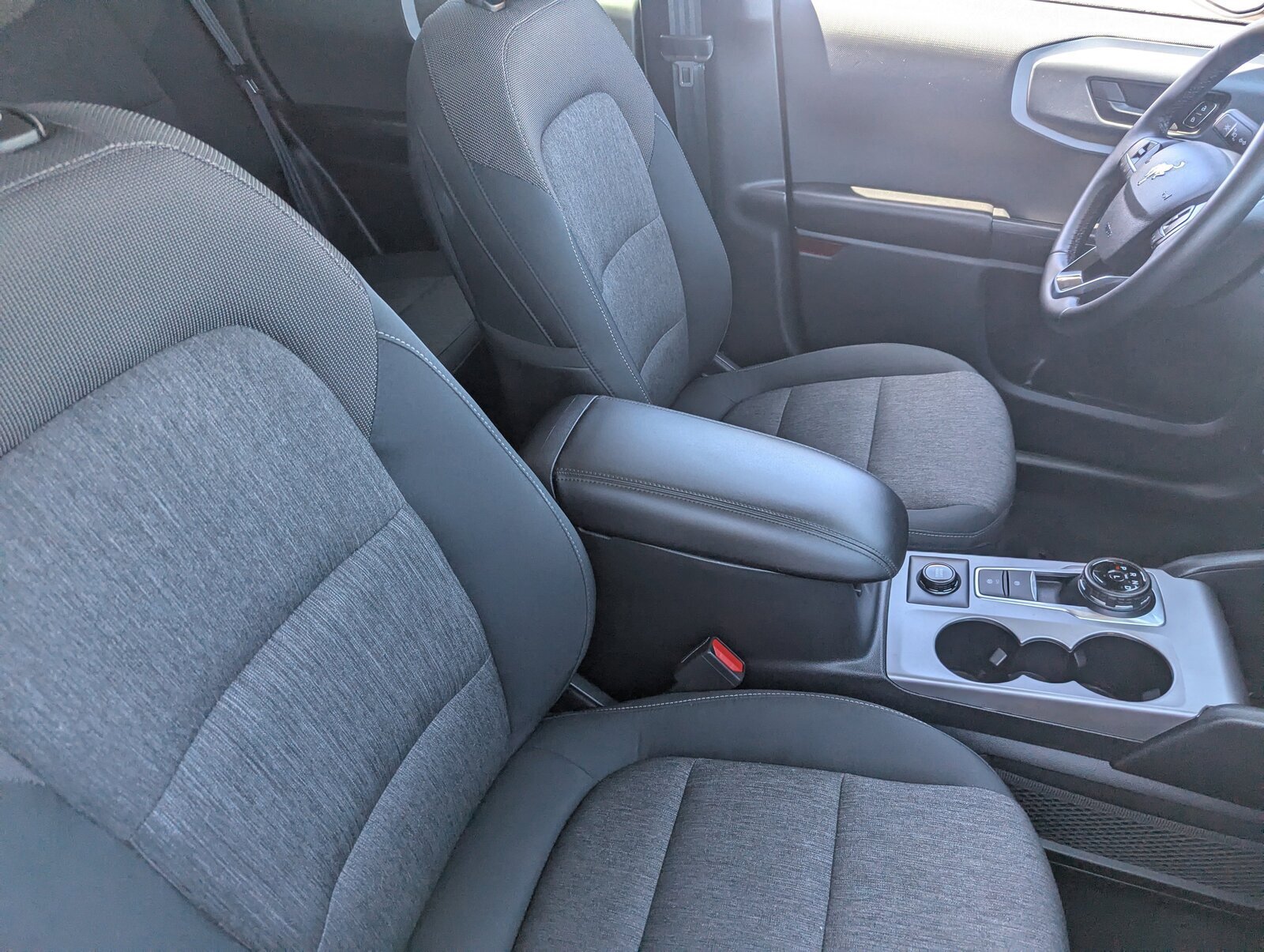 2024 Ford Bronco Big Bend photo 2