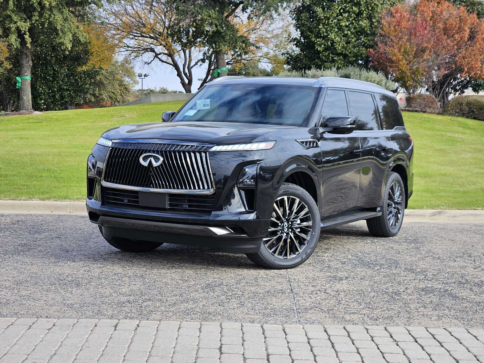 2026 INFINITI QX80 Autograph's photo