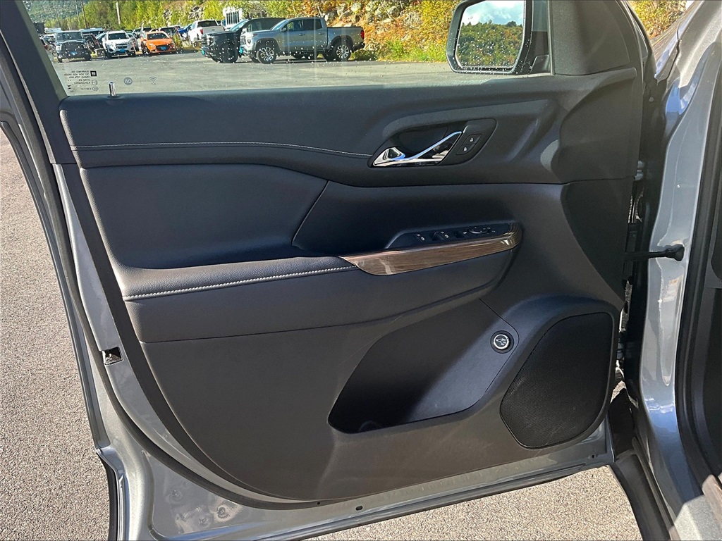 2023 Gmc Acadia SLE photo 9