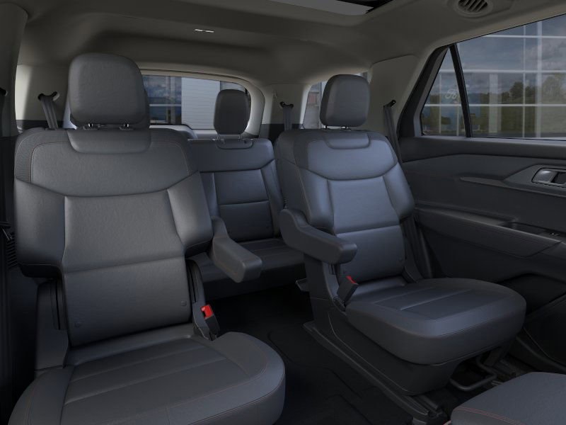 2025 Ford Explorer photo 8