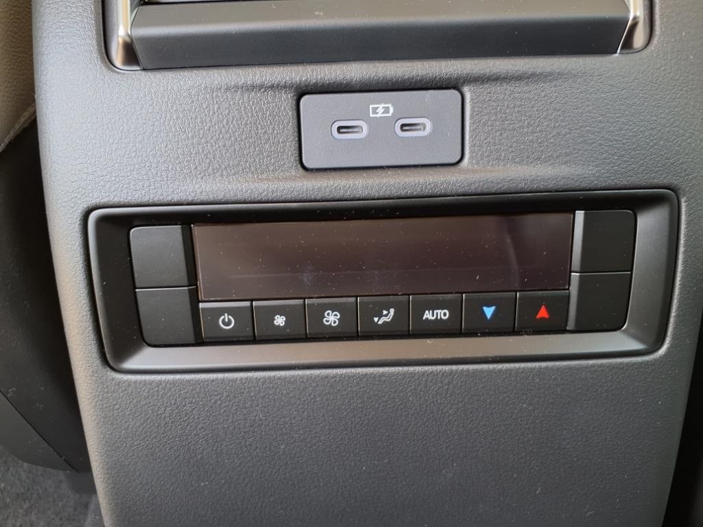 2025 Mazda CX-90 3.3 Turbo Preferred photo 17