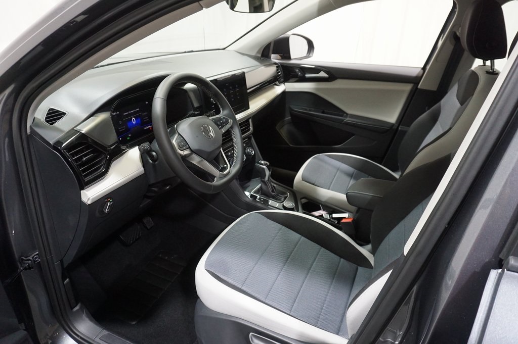 2025 Volkswagen Taos S photo 8