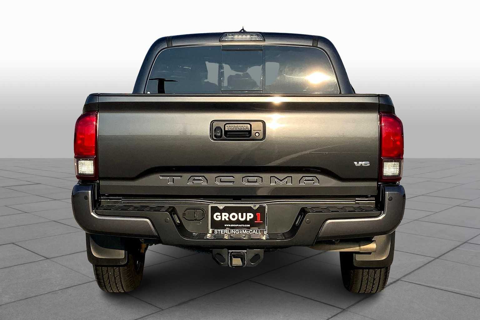 2019 Toyota Tacoma TRD photo 8