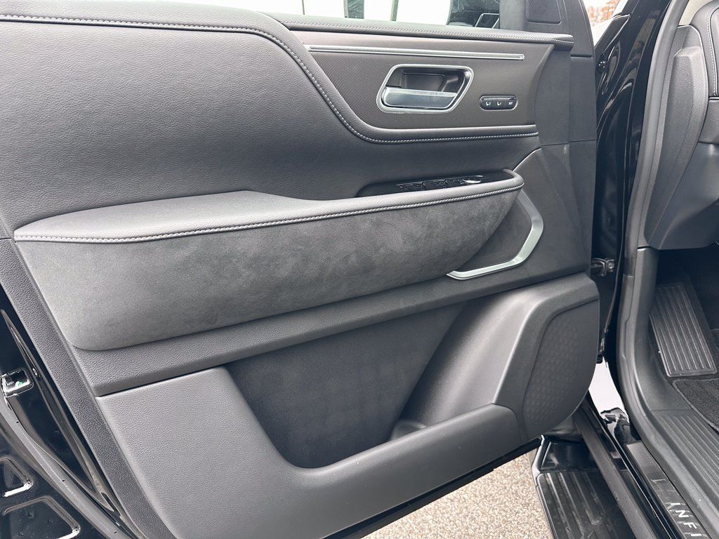 2025 Infiniti QX80 Luxe photo 24