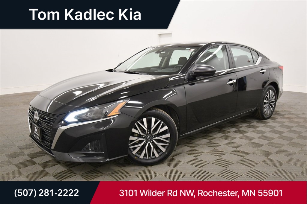 2024 Nissan Altima SV