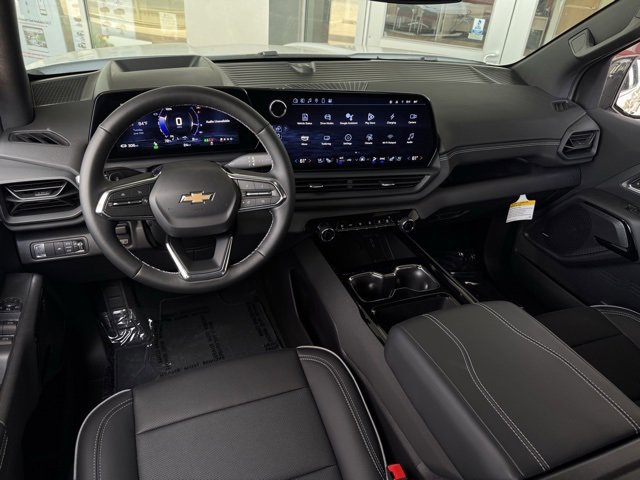 2025 Chevrolet Silverado EV LT photo 2