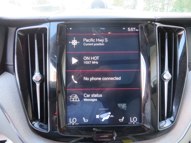 2018 Volvo XC60 Inscription photo 24