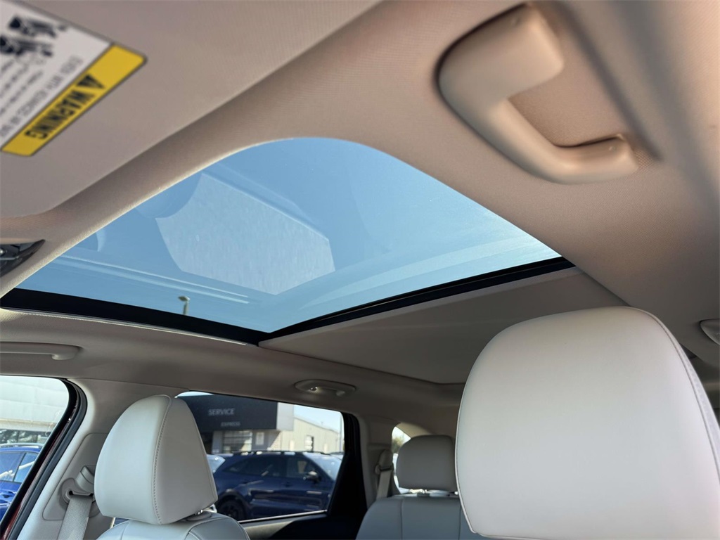 2025 Kia Sorento SX photo 3