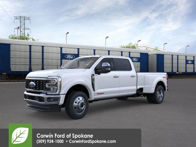 2026 Ford F-450 Super Duty King Ranch's photo