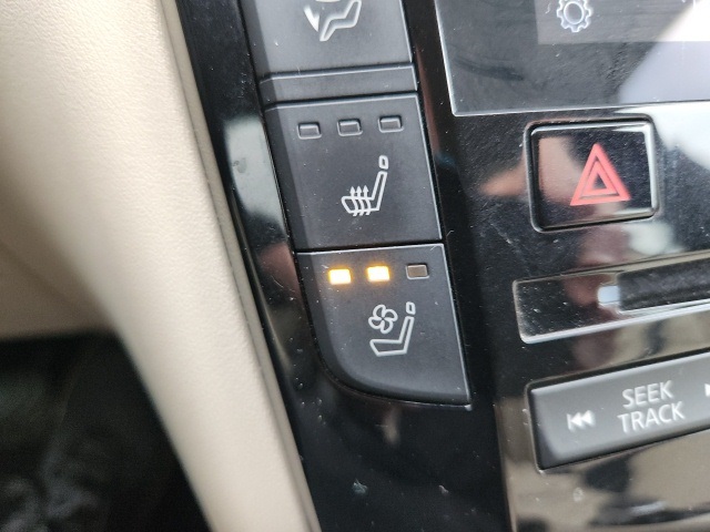 2022 Infiniti QX50 Essential photo 23