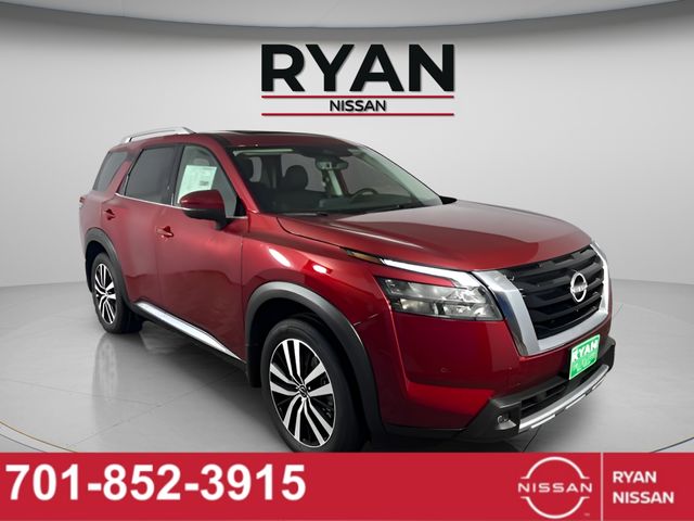 2025 Nissan Pathfinder Platinum's photo