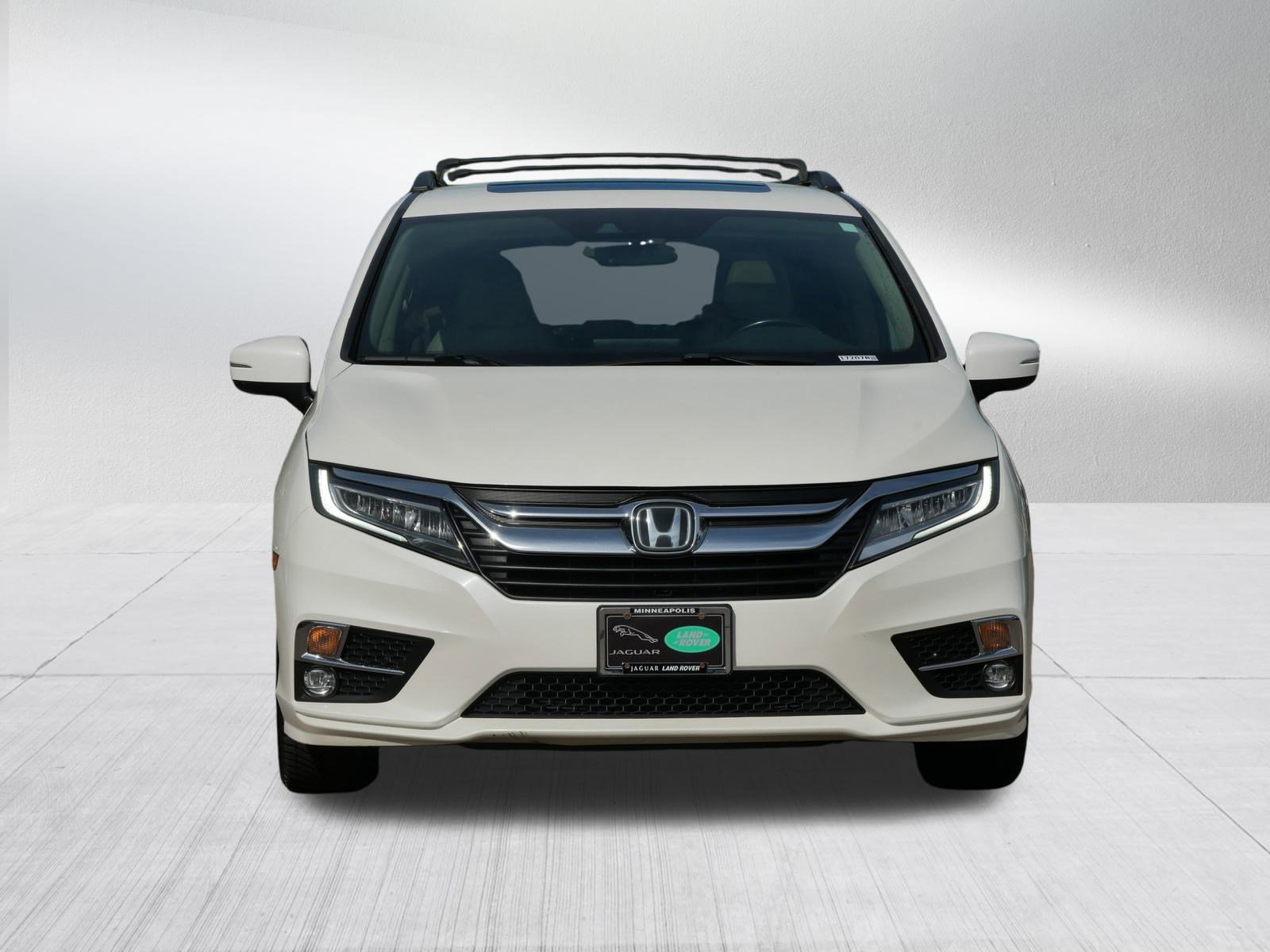 Used 2018 Honda Odyssey Touring with VIN 5FNRL6H8XJB003647 for sale in Minneapolis, Minnesota